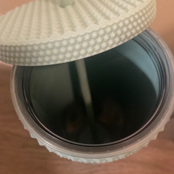 STARBUCKS - Picture 2 of 2